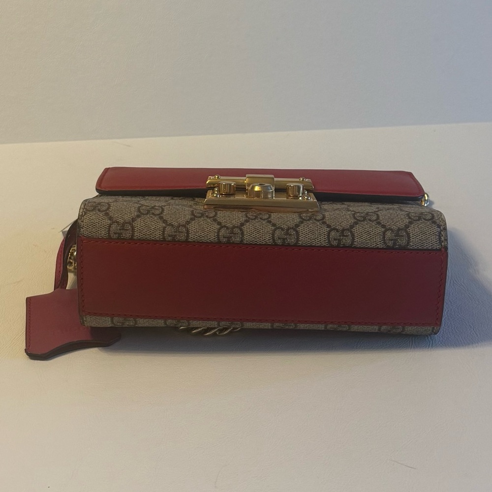 Gucci Gg Red & Pink Padlock Chain Shoulder Bag - Picture 4 of 7